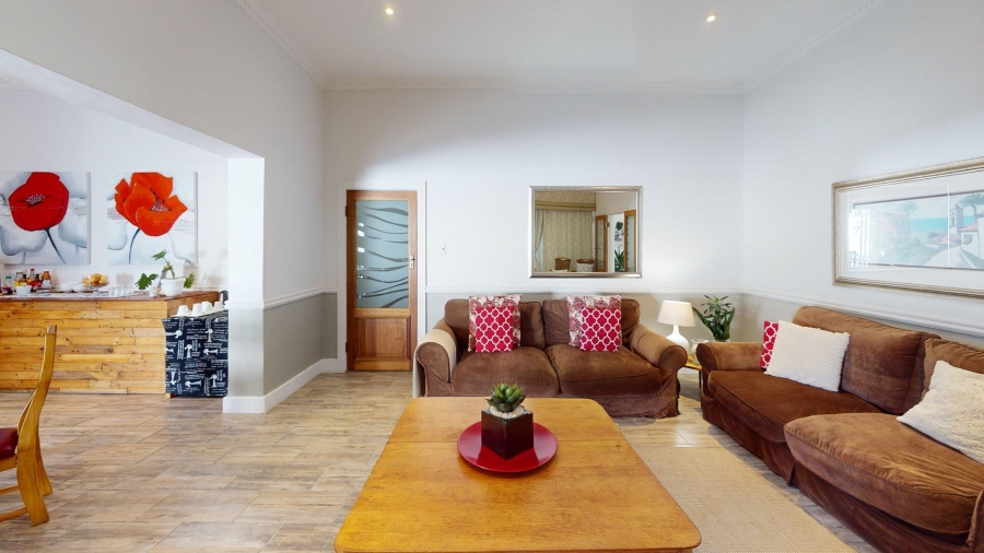 8 Bedroom Property for Sale in Summerstrand Eastern Cape